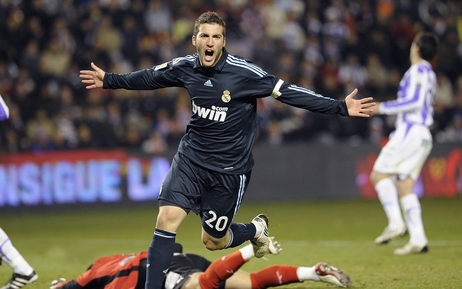 跨界狂想，当法老之军决战雷鬼，而梅西在NBA加冕