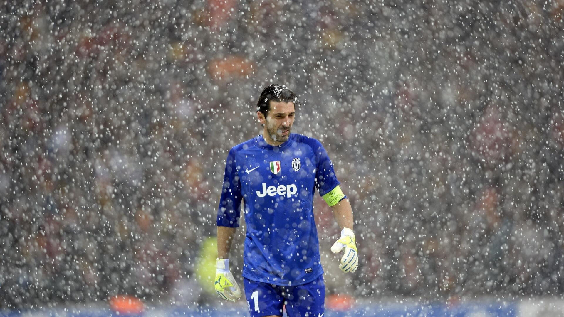 跨界竞技场，米切尔意甲封王，快船狂潮席卷广东